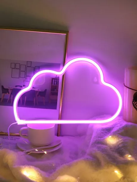 Neonlicht mit Wolke Design