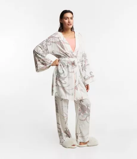 Trio de Pijama Longo em Viscose com Estampa Paisley Rosa