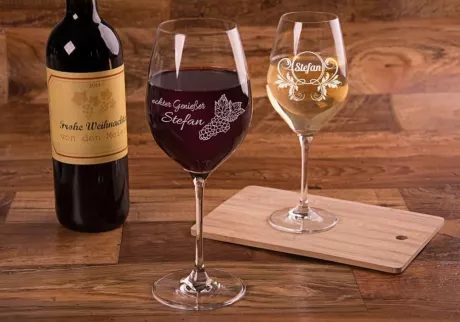 Weinglas mit Gravur - personalisiertes Geschenk für Weintrinker