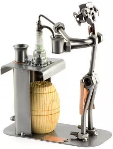 BARKEEPER MIT HOLZFAß - SCHRAUBENMÄNNCHEN Schraubenmännchen - Steelman24.com